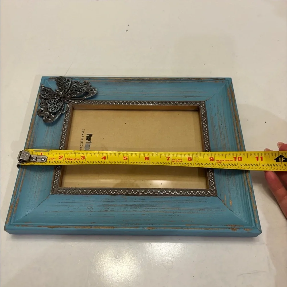 Pier 1 Imports Country Wood blue frame Metal butterbutterfl Holds 5 x 7